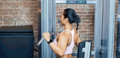 Benefits of Performing Lat Pulldown with Pulley